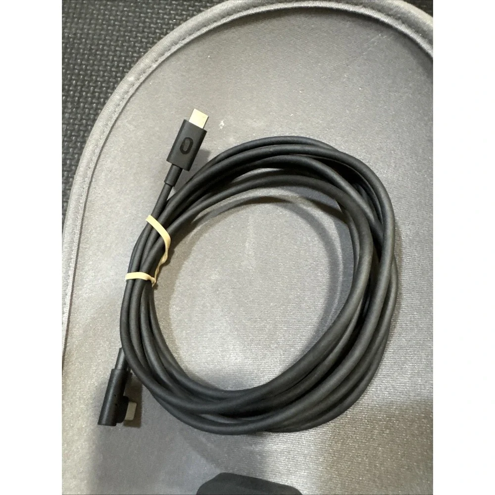 Oculus Quest 1 64GB All-in-One VR Headset MH-B with USB Cable And Case!